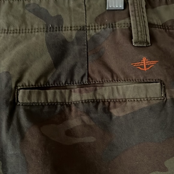 Men’s Green Camo Cargo Shorts - Picture 6 of 6
